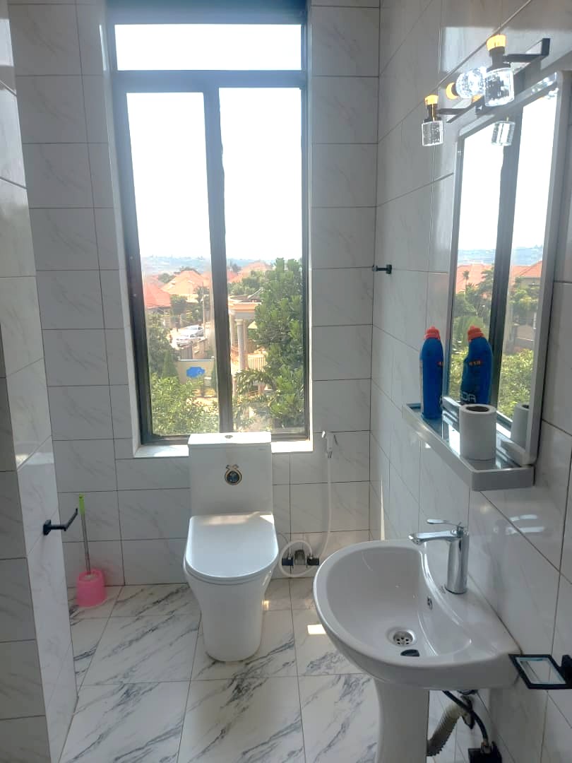 BERE 113:Kagarama very nice house for rent at lowest price #+250780675812