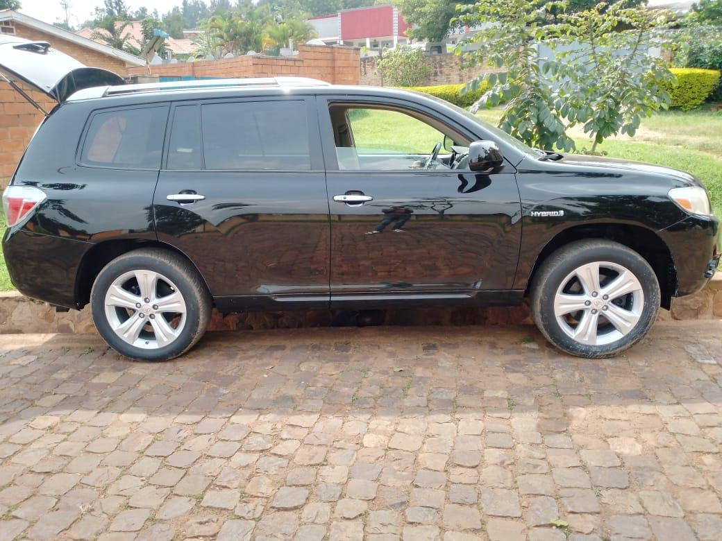 BERE 331 : NEW AND VERY NICE Toyota HIGHLAND HYBRID is available for sale