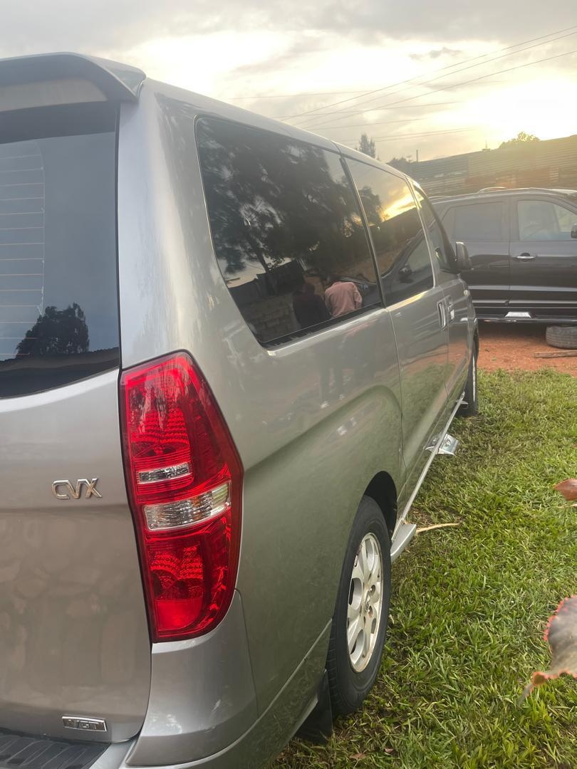 BERE 339: 2011 HYUNDAI STAREX(Hyundai H-1) is available for sale