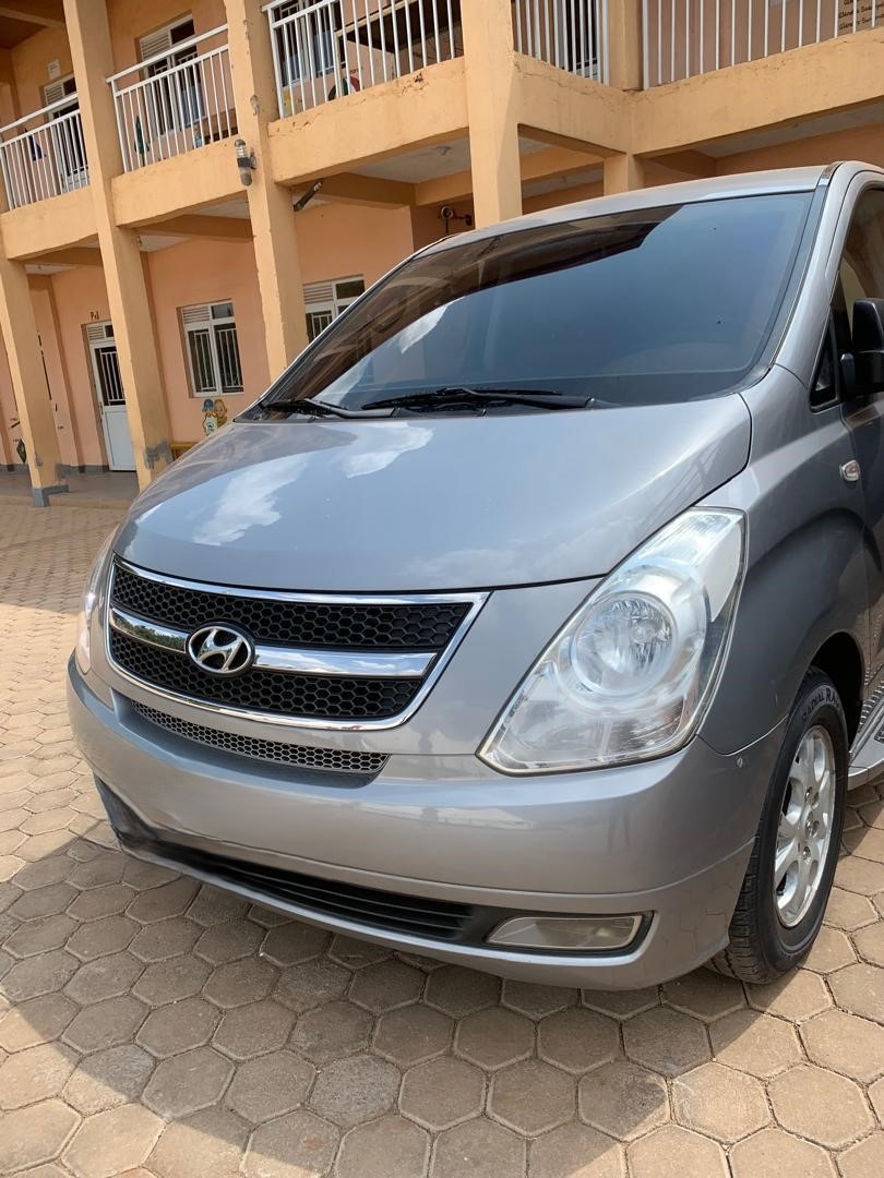 BERE 339: 2011 HYUNDAI STAREX(Hyundai H-1) is available for sale