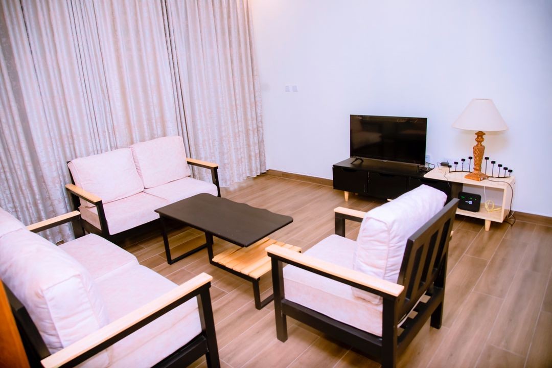 BERE 102: Kiyovu nice full furnished  house for rent with a big bedrooms in Kigali Rwanda #+250780675812
