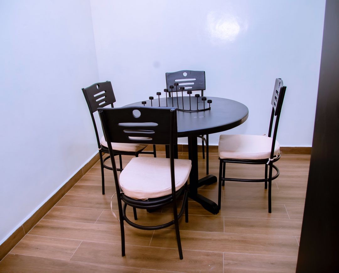 BERE 102: Kiyovu nice full furnished  house for rent with a big bedrooms in Kigali Rwanda #+250780675812