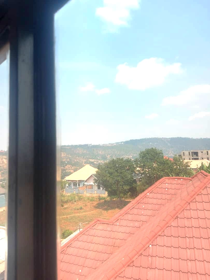 BERE 113:Kagarama very nice house for rent at lowest price #+250780675812