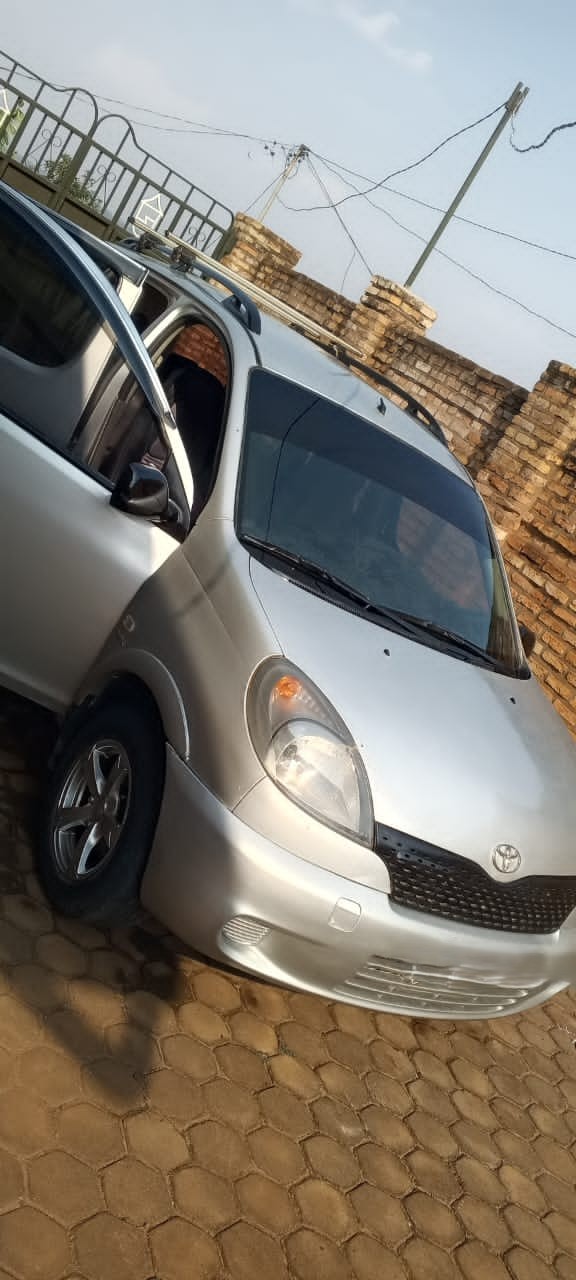 BERE 362 : TOYOTA YARIS in good condition  is available for sale #+250780675812