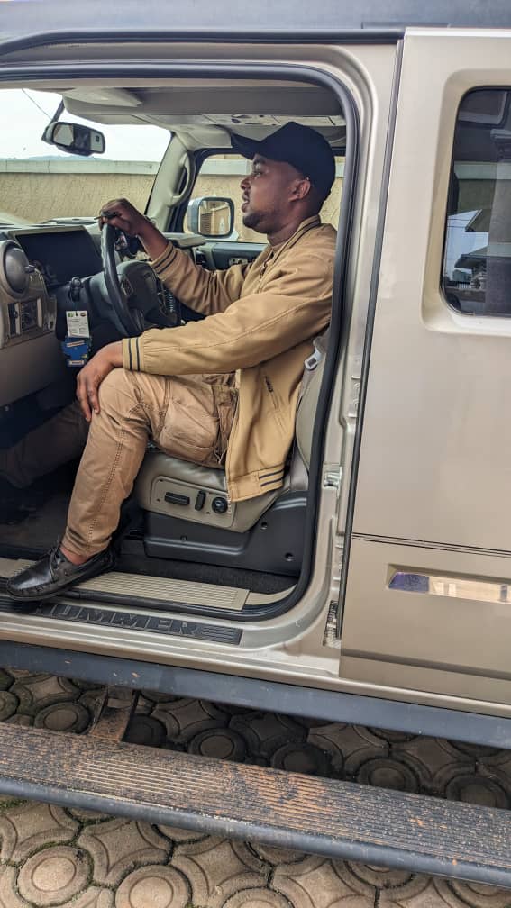 BERE 153 : HUMMER IS AVAILABLE FOR SALE #0780675812