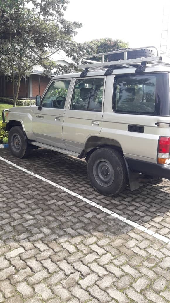 BERE 369: Toyota Landcruiser in good condition  is available for sale #+250780675812