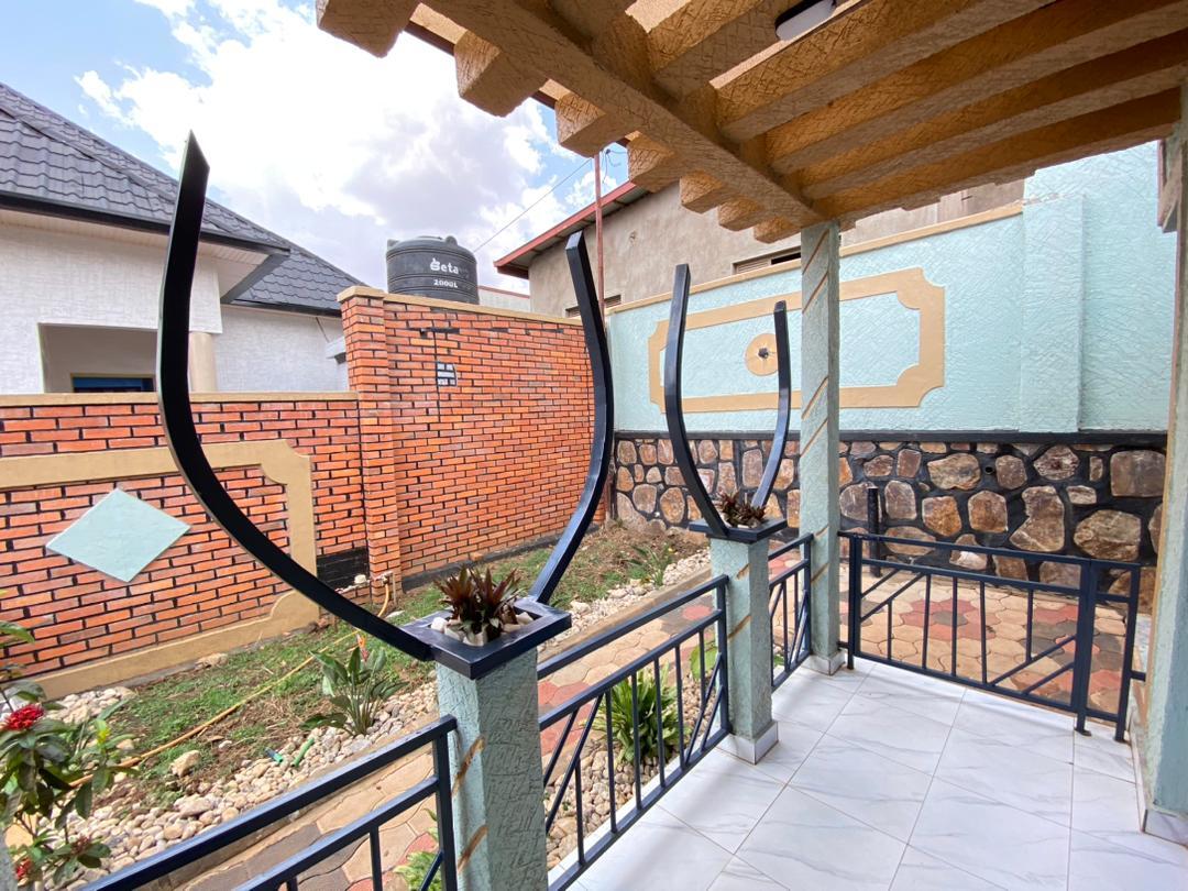 BERE 1 V8G new Full furnished residence for rent in KANOMBE of Kigali, Rwanda.#0780675812