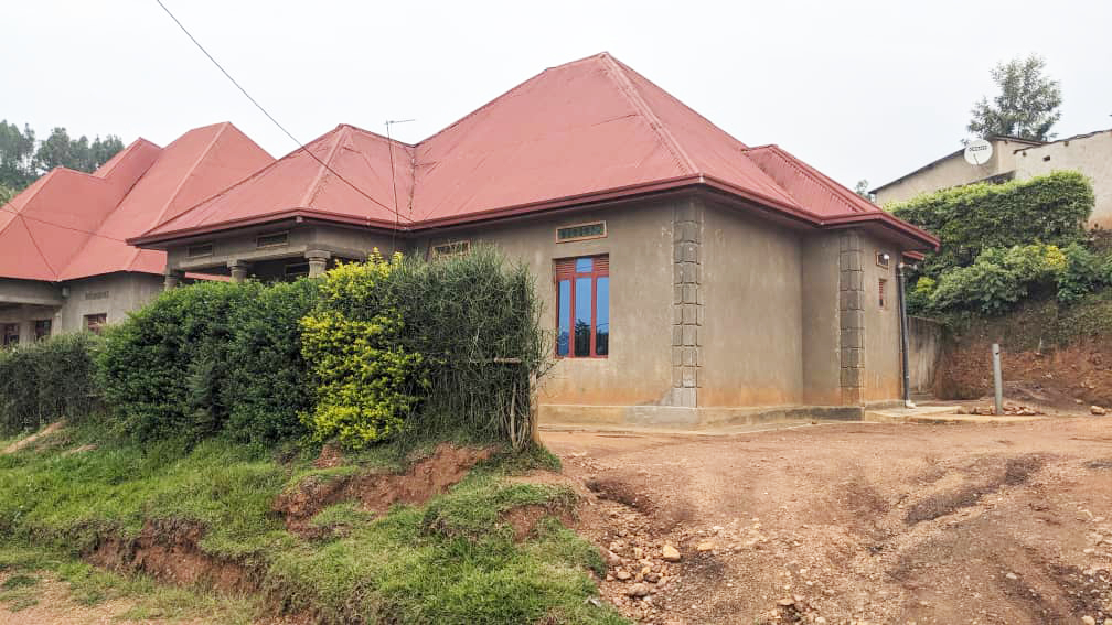 BERE 104 MEB : NKOTO,KAMONYI RWANDA VERY NICE HOUSE FOR SALE #+250780675812