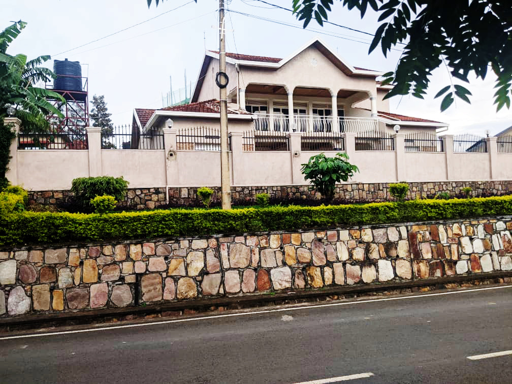 BERE 108 MEB: Kibagabaga very nice house is available for rent at affordable price #+250780675812