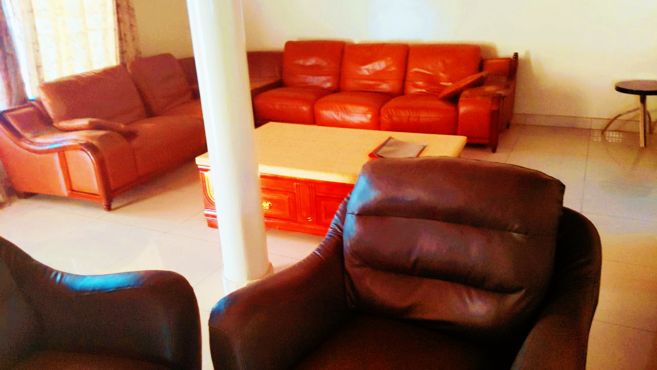 BERE 108 MEB: Kibagabaga very nice house is available for rent at affordable price #+250780675812