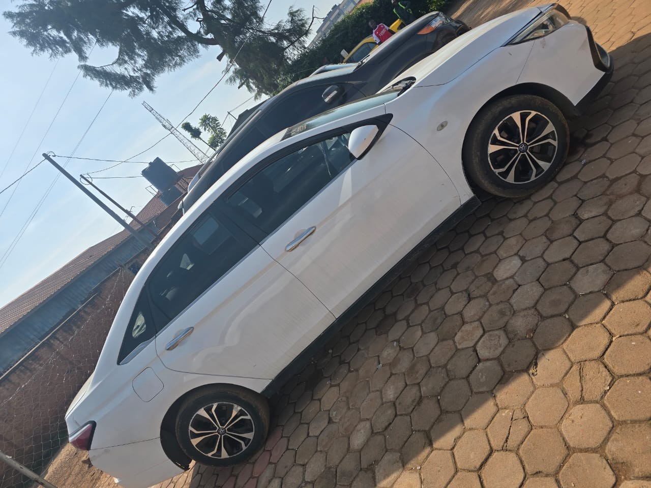 BERE 006 :VENUCIA.D60 in good condition is available for sale #+250780675812