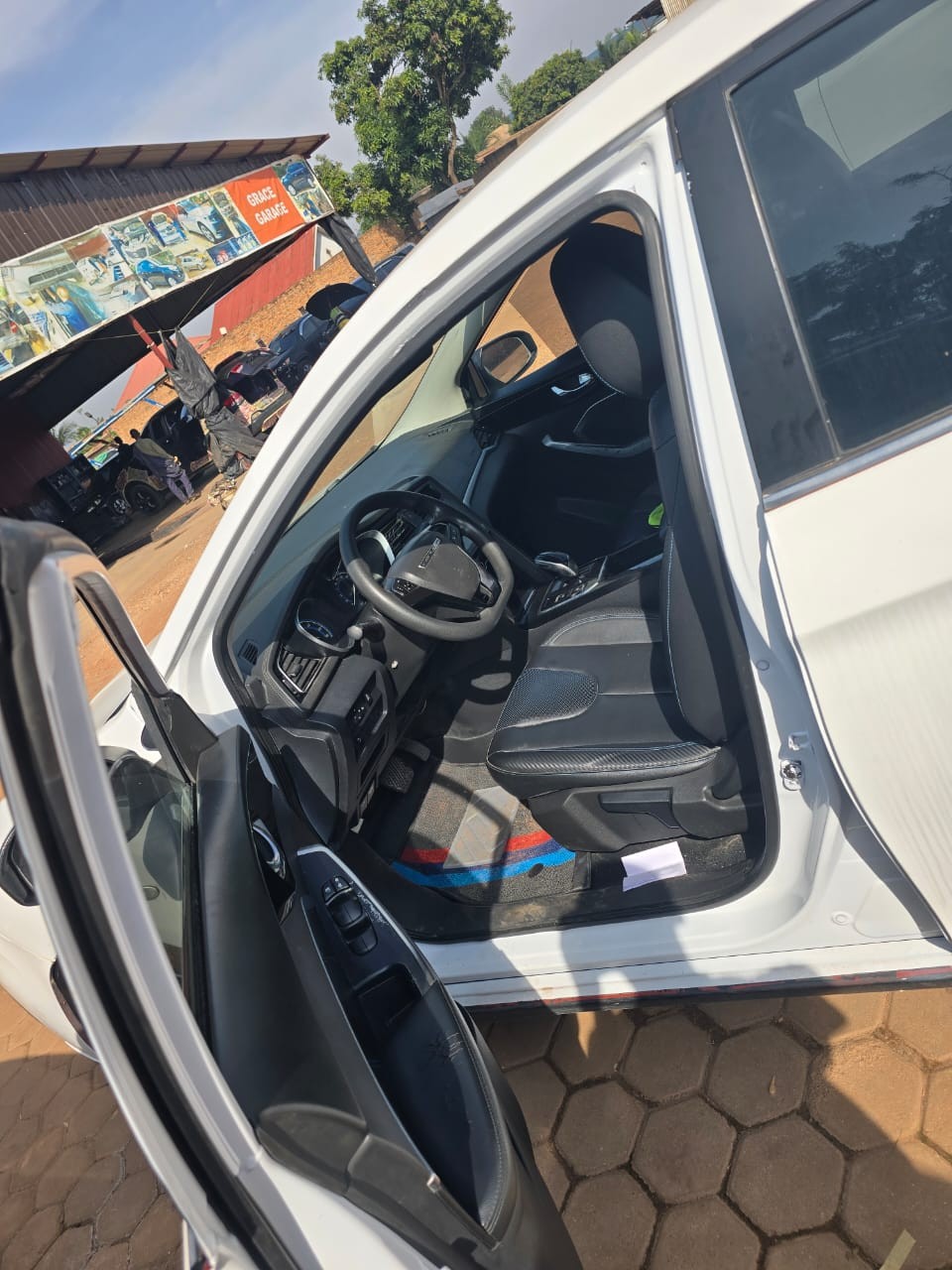 BERE 006 :VENUCIA.D60 in good condition is available for sale #+250780675812