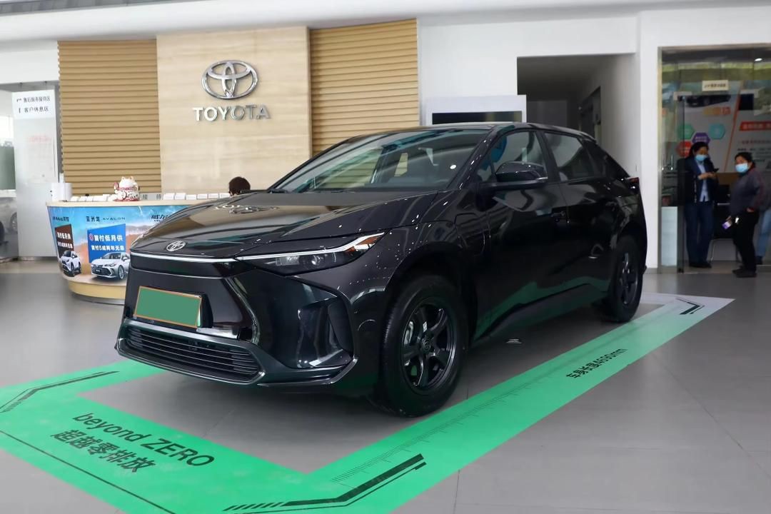 BERE 008 :TOYOTA BZ4 in good condition is available for sale #+250780675812